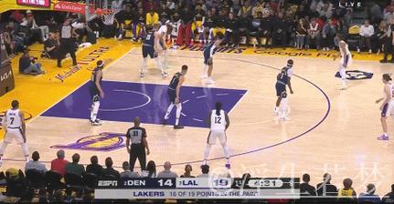 詹姆斯喜迎佳节,浓眉为何愁容满面? 詹姆斯喜迎佳节,浓眉为何愁容满面?